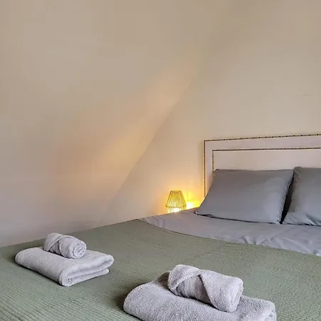 Sloneczne Poddasze Z Balkonem